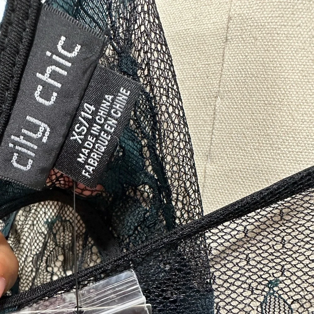 CITY CHIC Royal Lace Top emerald - Picture 12 of 12